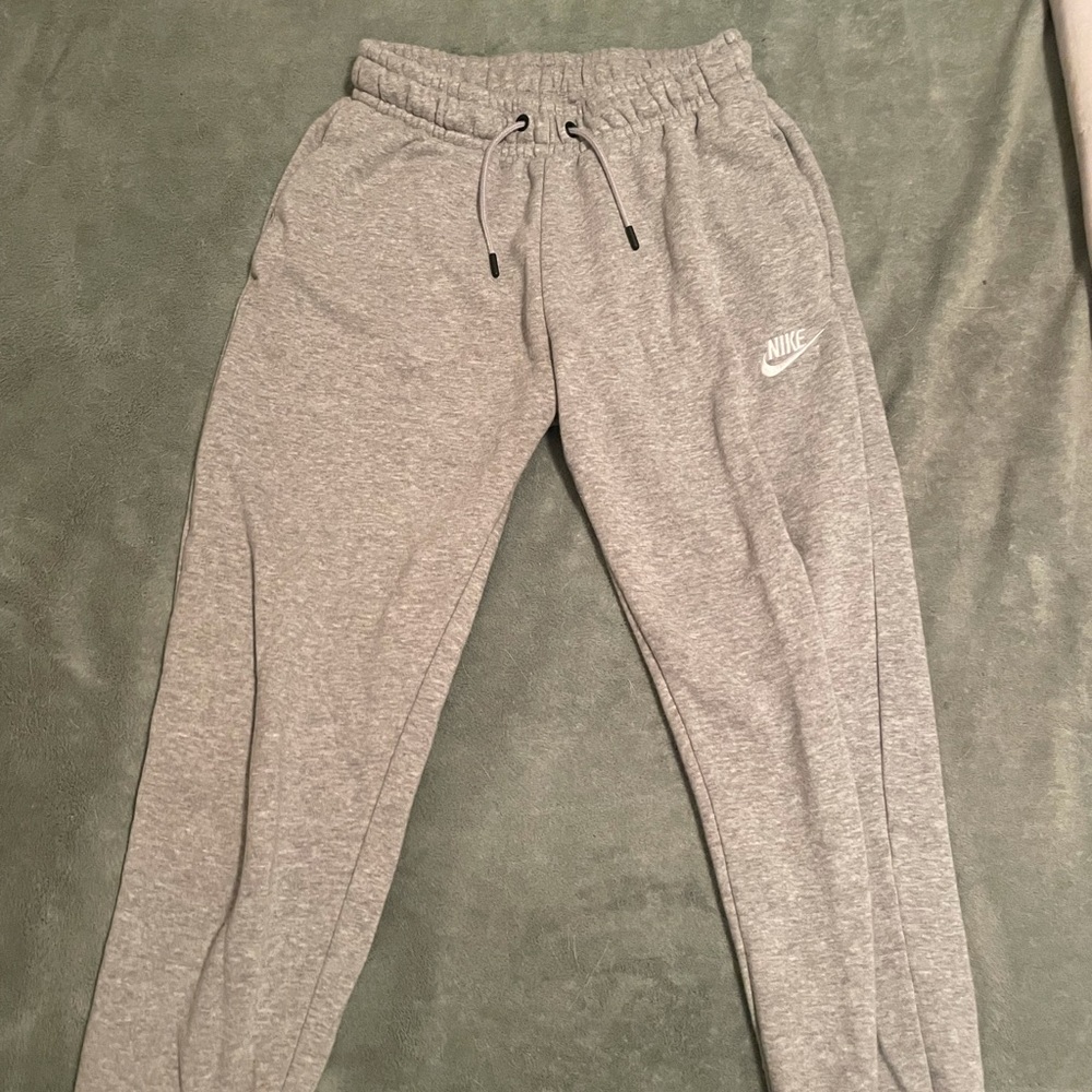 Nike joggers